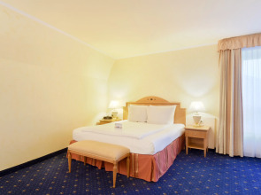 Отель The Q - Quadro City Hotel