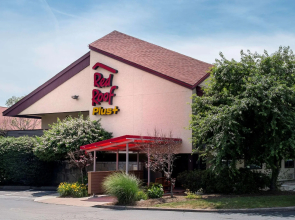 Red Roof Inn PLUS+ West Springfield