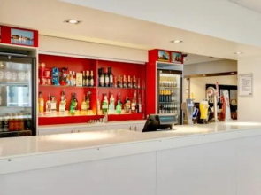 Travelodge Cardiff Central