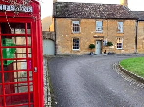 21 The Borough, Montacute TA156XB