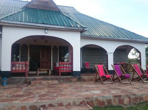 Narasha Guest House