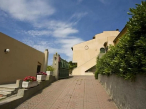 Capoliveri center with Outer space and Parking.-MALEA
