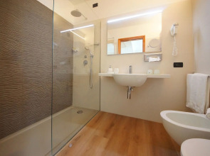 Ambassador Suite Hotel