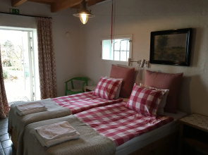 Glimminge Bed & Breakfast