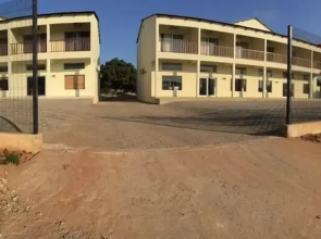 Rezz Aparthotel