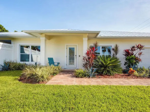 Florida Gem: Saltwater Pool By Beaches & Kayaking!