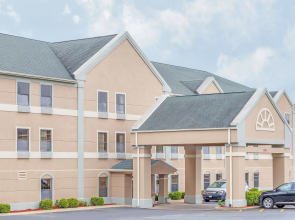 Super 8 by Wyndham Freeport