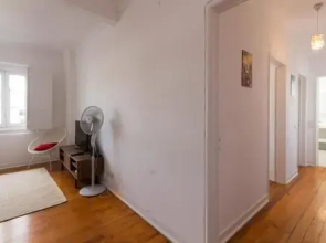 Avenida Charm Apartments