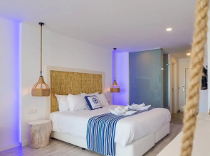 Blue Harbour Boutique