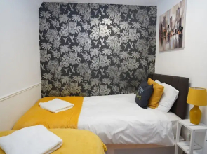 Ground floor Apt Slough by Easy2Manage