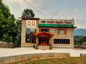 Aamod at Apple Town