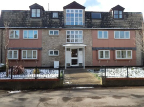 River Court Apartments LETS