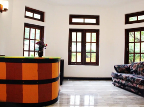 Lizzie Villa Guest House