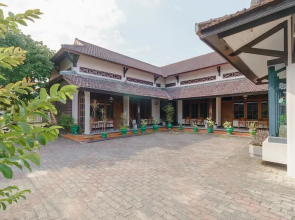 Wisma Jaya by RedDoorz