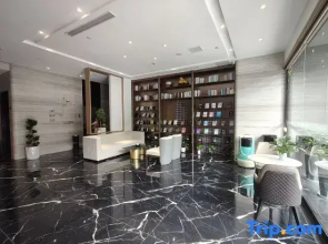 Tupai Hotel Chain (Huarong People's Square Branch)