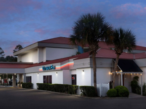 Quality Inn Atlantic Beach - Mayo Clinic Jax Area