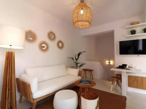 The Nine Graces - Agia Anna Beach Apartements