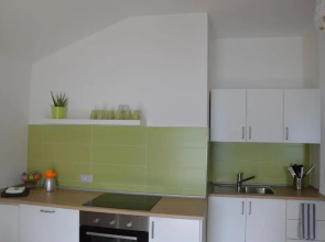 Lierna Beach Apartments