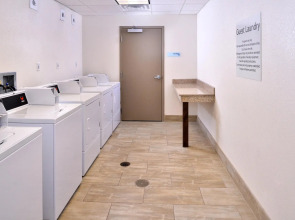 Holiday Inn Express & Suites Page - Lake Powell Area by IHG