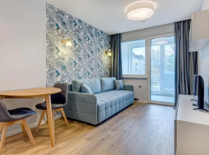 City Studio 1B in a great location