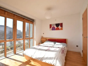 Spacious Studio Apartment in the Heart of the City