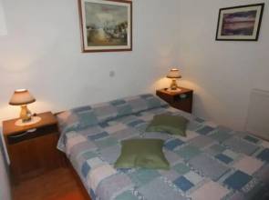 Simple apartment for 2 in Banjole