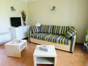Atmospheric Apartment Near Lacanau, Surrounded by a Forest