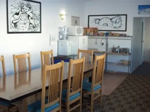 Polar Inn & Suites