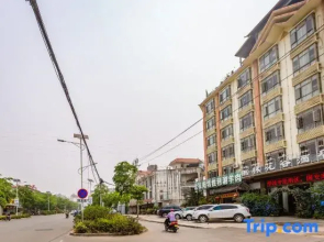 Xishuangbanna Rainforest Flower Valley Hotel (Gasa International Airport)