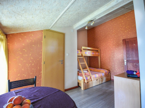 San Art Floating Hostel&Apartments