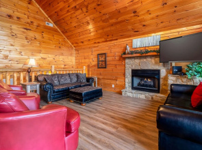 Heavenly Escape Crossing Resort Cabin w Hot Tub Arcade Games and More