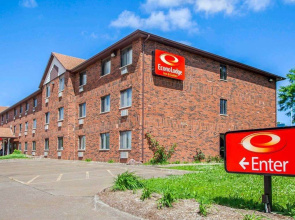 Econo Lodge Inn & Suites Davenport Area