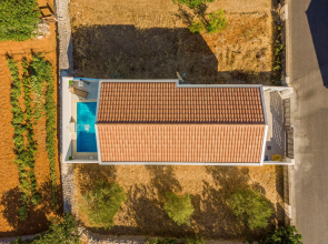 Villa Dina in Zaton with 3 bedrooms and 2 bathrooms