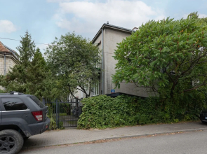 Studio Warsaw Miączyńska by Renters