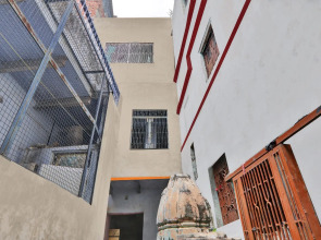 OYO 82070 Rudra Guest House