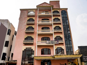 OYO 30503 Hotel Skylark