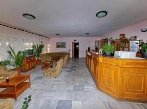 Zora Hotel