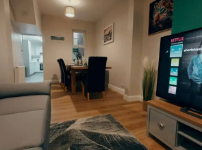 3br Ormeau Chic House