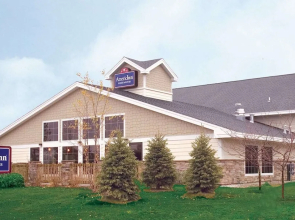 AmericInn Lodge & Suites Charlevoix