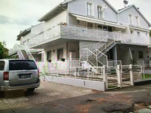 Casa con giardino