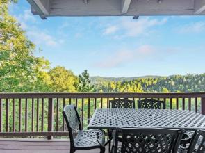 Nadelhorn by Avantstay Mins to the Lake + Arcade/playroom + Panoramic Deck Views