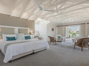 Cottage Pie Villa by Robberg