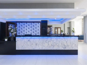 Rooms by Alexandra Hotel