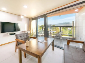 Goseong Theprism Pension