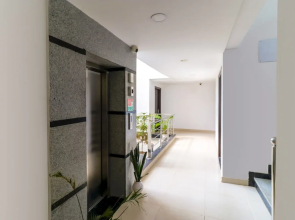 Tipsyy Inn Suites 007