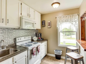 Louisville Apartment - Walk to Restaurants!