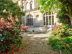 Luxury apartment - garden access Monceau