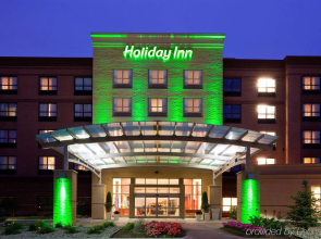 Holiday Inn Madison at The American Center by IHG