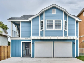 Bottoms Up 7 Bedroom Holiday Home by Five Star Properties