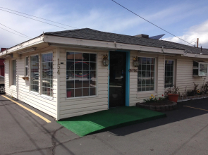 Rainbow Motel